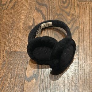 UGG Black earmuffs